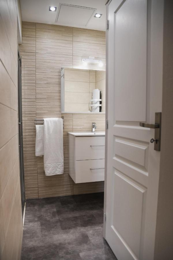 Monkey 2 Salles De Bain Hypercentre 6 Pers Epernay Luaran gambar